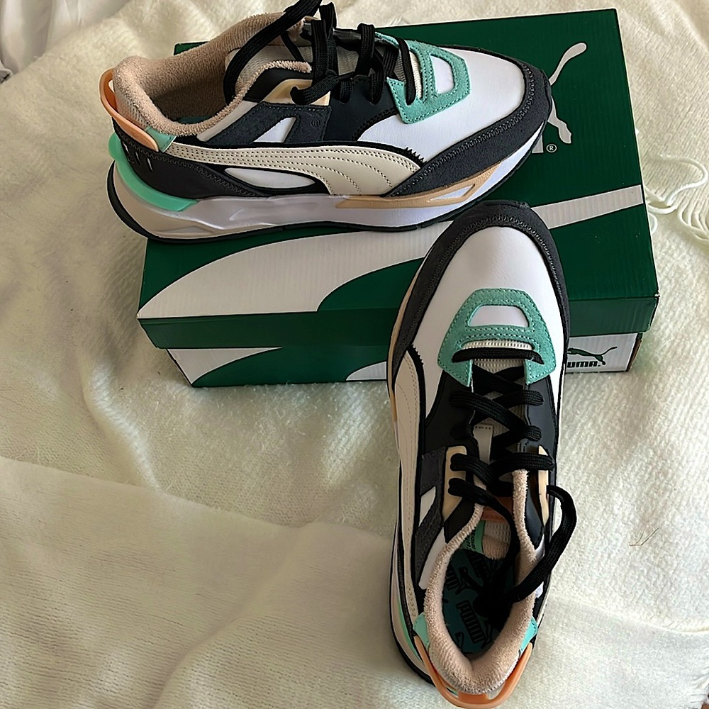 PUMA Mirage NWT Sneakers - size 8.5 - NEVER WORN - Rare